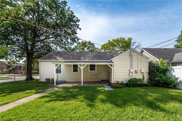 1444 E 24th Avenue, North Kansas City, MO 64116