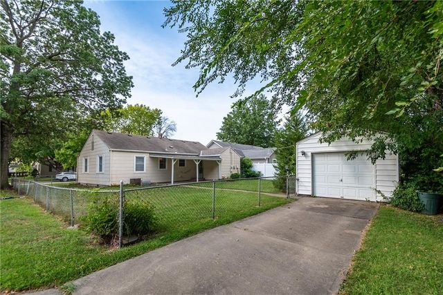 1444 E 24th Avenue, North Kansas City, MO 64116