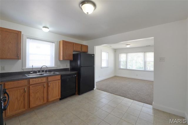 10238 Breckenridge Road, St Ann, MO 63074
