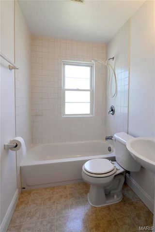 10238 Breckenridge Road, St Ann, MO 63074