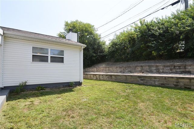 10238 Breckenridge Road, St Ann, MO 63074