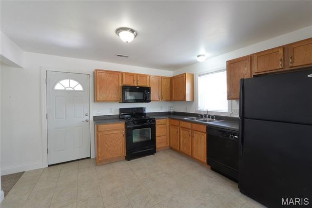 10238 Breckenridge Road, St Ann, MO 63074