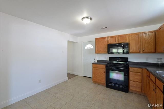 10238 Breckenridge Road, St Ann, MO 63074