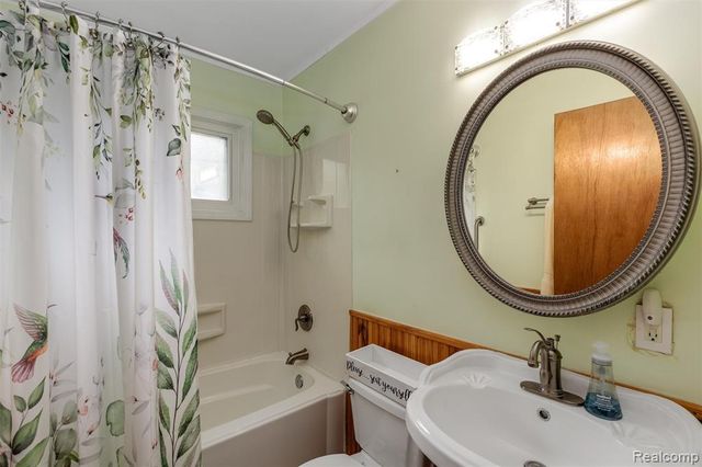 561 Hayes Street, Ypsilanti, MI 48198