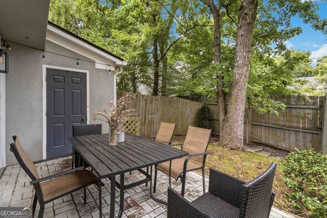 902 Defoors Landing NW, Atlanta, GA 30318