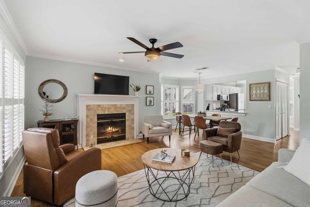 902 Defoors Landing NW, Atlanta, GA 30318