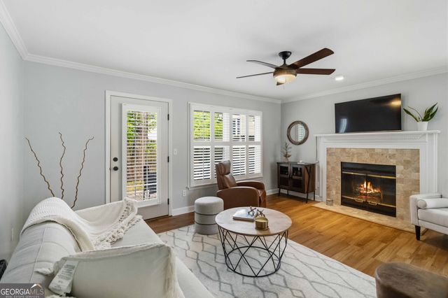902 Defoors Landing NW, Atlanta, GA 30318