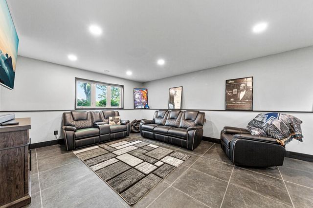 2505 30th Street NW, Faribault, MN 55021
