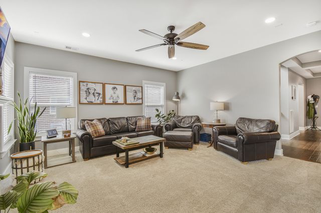 616 Lingering Way, Hendersonville, TN 37075