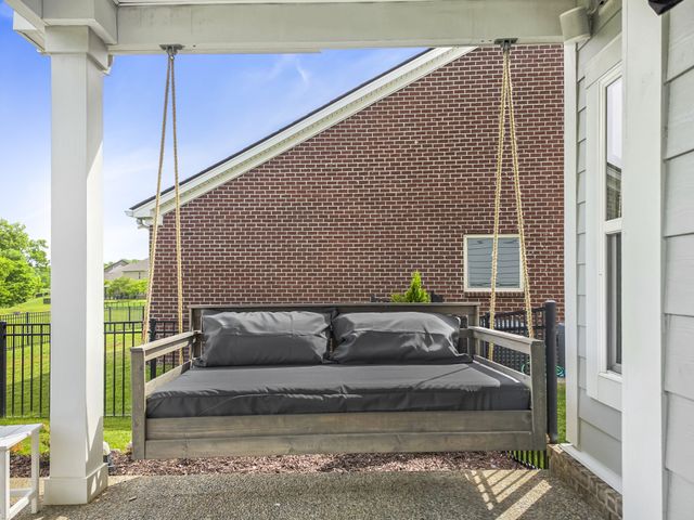 616 Lingering Way, Hendersonville, TN 37075