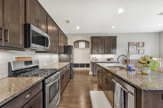 616 Lingering Way, Hendersonville, TN 37075