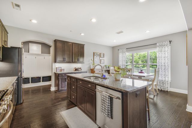616 Lingering Way, Hendersonville, TN 37075