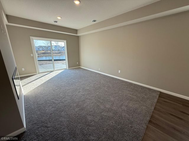 1532 Meadows Drive, East Bethel, MN 55005