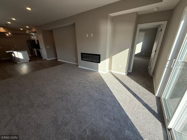 1532 Meadows Drive, East Bethel, MN 55005