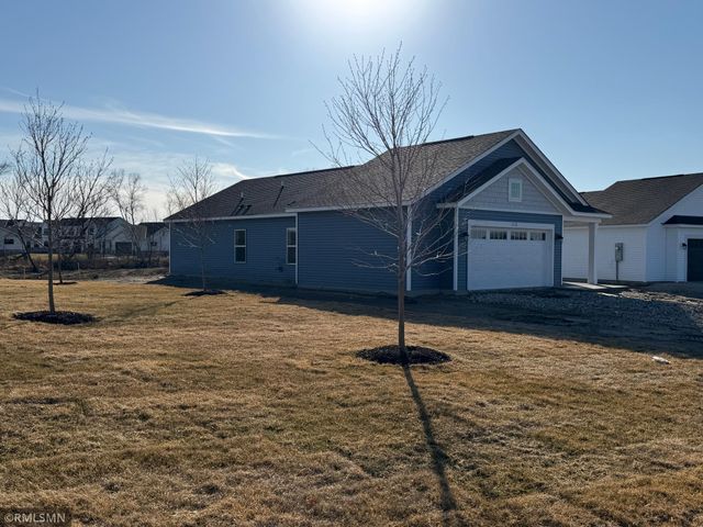 1532 Meadows Drive, East Bethel, MN 55005
