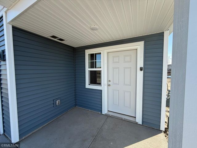 1532 Meadows Drive, East Bethel, MN 55005