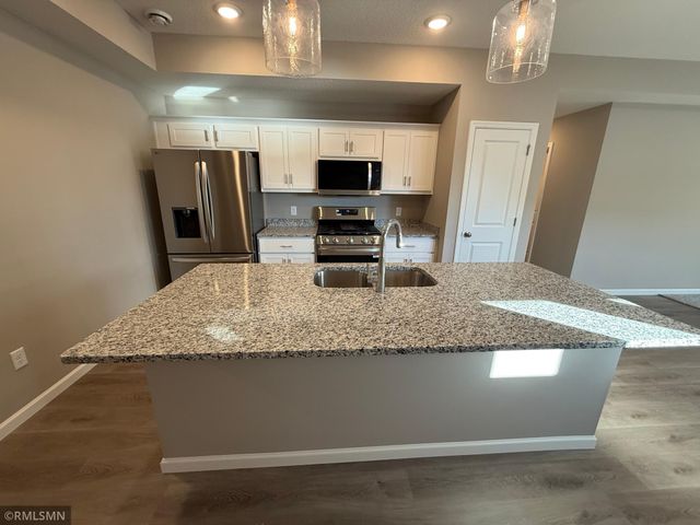 1532 Meadows Drive, East Bethel, MN 55005