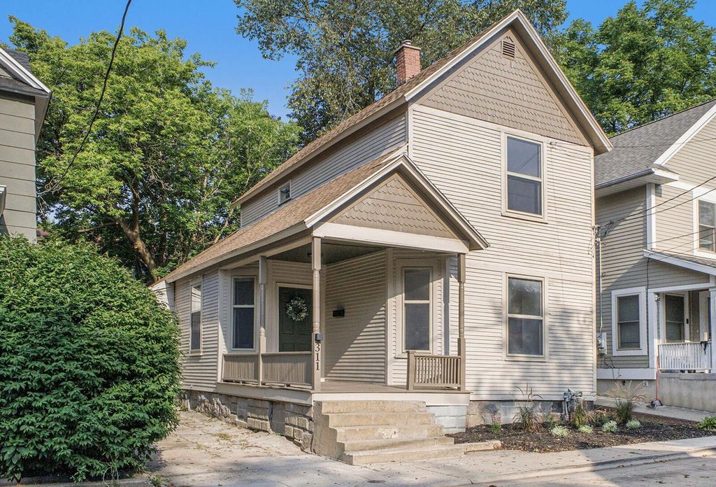 311 Robey Place SE, Grand Rapids, MI 49506