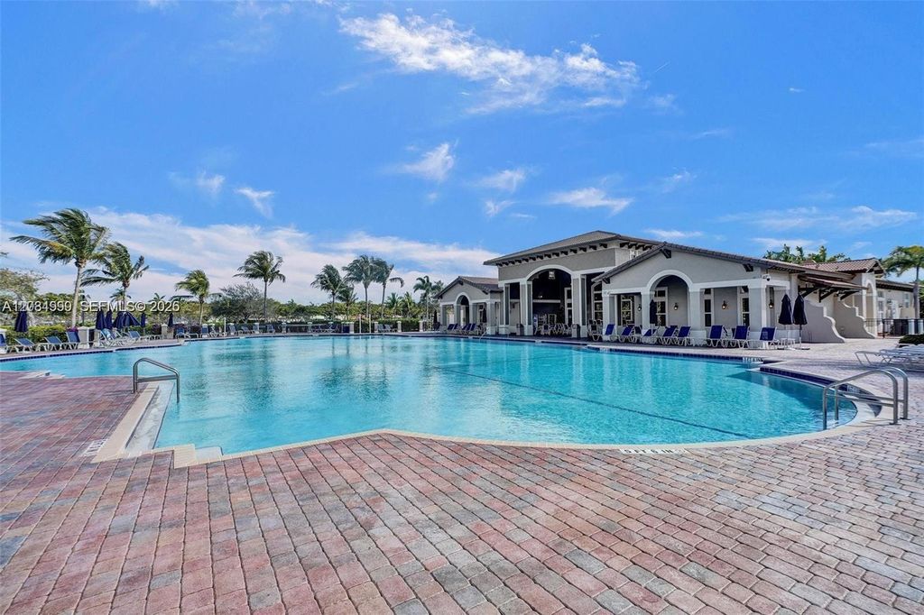 22511 SW 88th Place 624, Cutler Bay, FL 33190