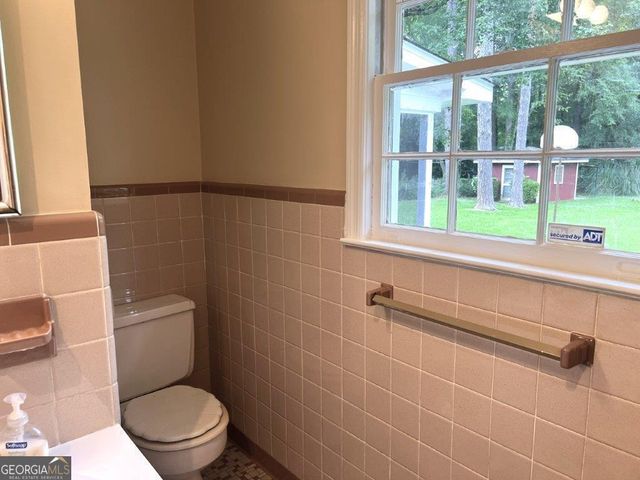 988 Hickory Ridge Drive, Macon, GA 31204