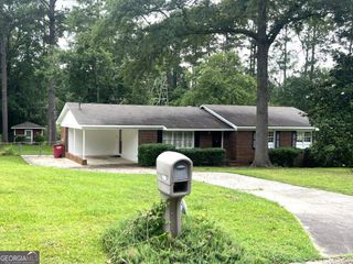 988 Hickory Ridge Drive, Macon, GA 31204