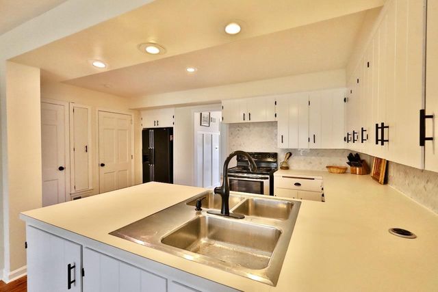 1651 E Ridge Road, Beloit, WI 53511