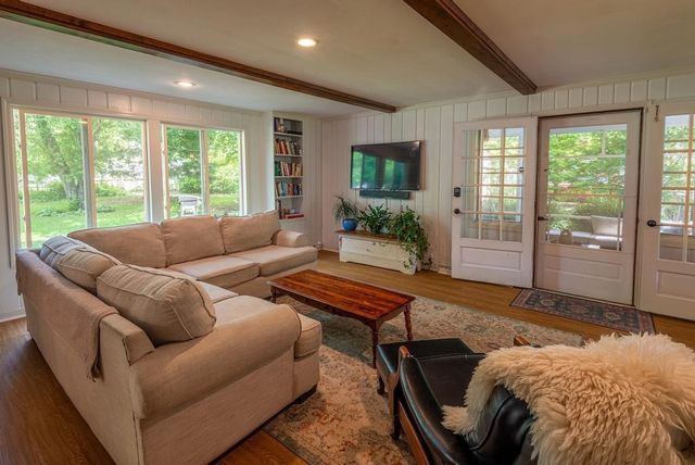 1651 E Ridge Road, Beloit, WI 53511
