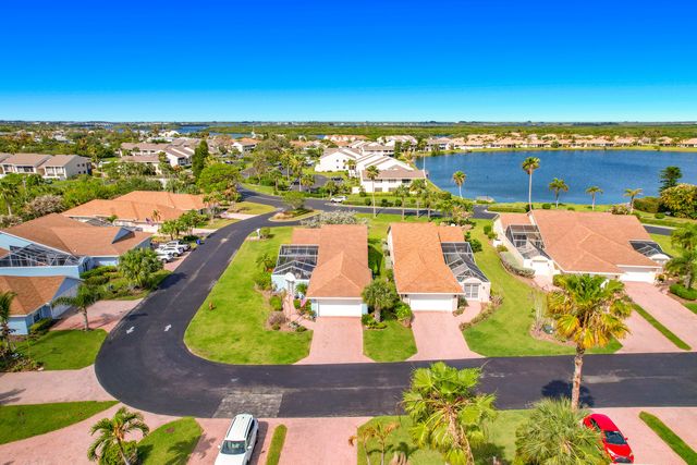 208 River Walk, Fort Pierce, FL 34949
