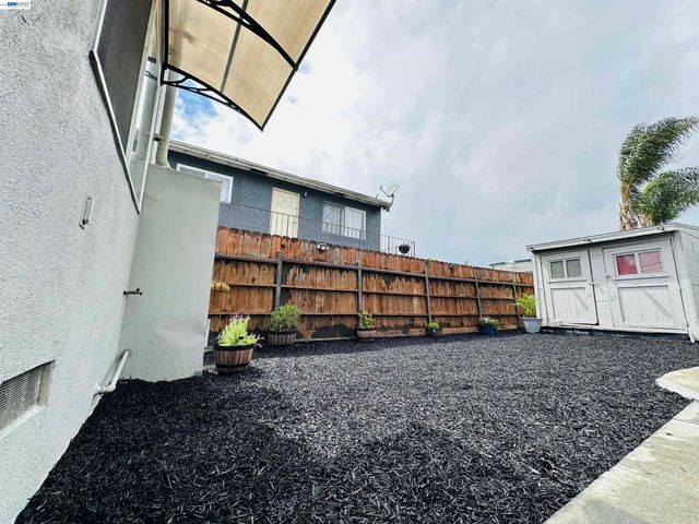 1249 88TH AVE, Oakland, CA 94621