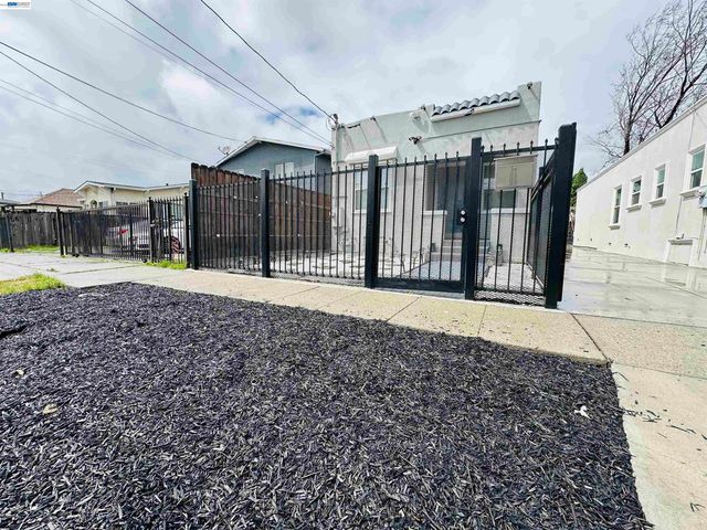 1249 88TH AVE, Oakland, CA 94621