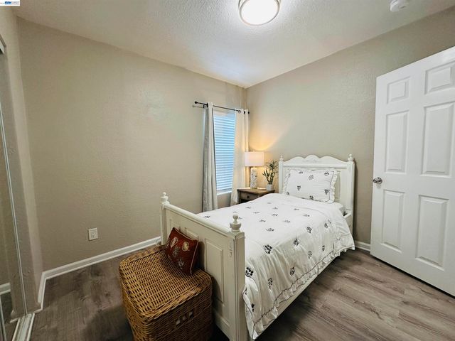 1249 88TH AVE, Oakland, CA 94621