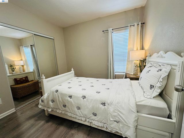 1249 88TH AVE, Oakland, CA 94621