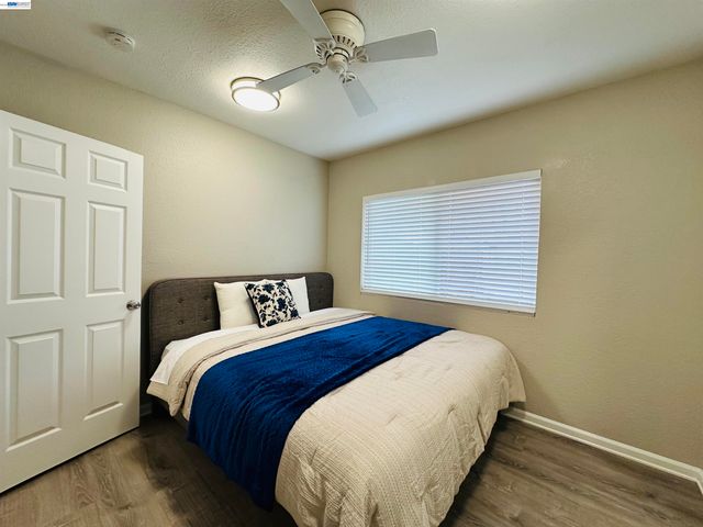 1249 88TH AVE, Oakland, CA 94621