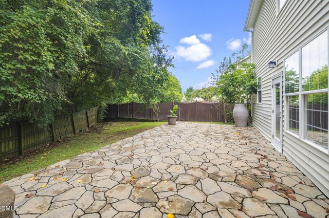 151 Stobhill Lane, Holly Springs, NC 27540