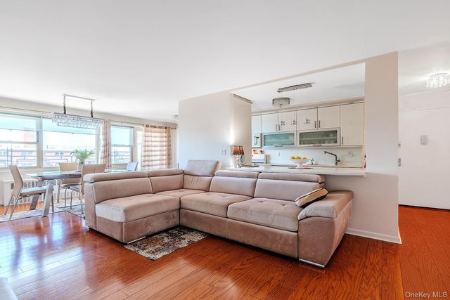 2930 W 5th Street 23D, Brooklyn, NY 11224