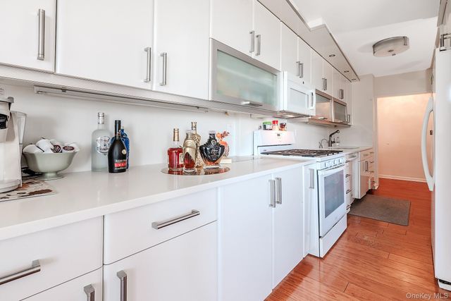 2930 W 5th Street 23D, Brooklyn, NY 11224