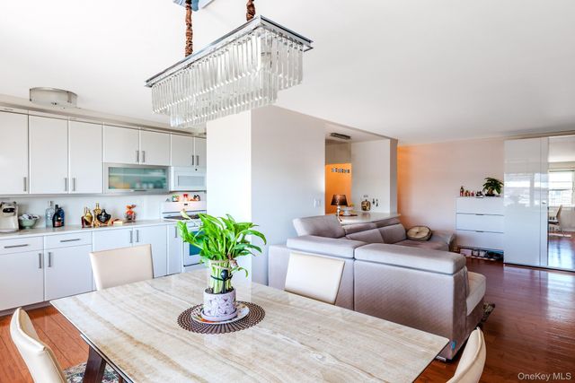 2930 W 5th Street 23D, Brooklyn, NY 11224