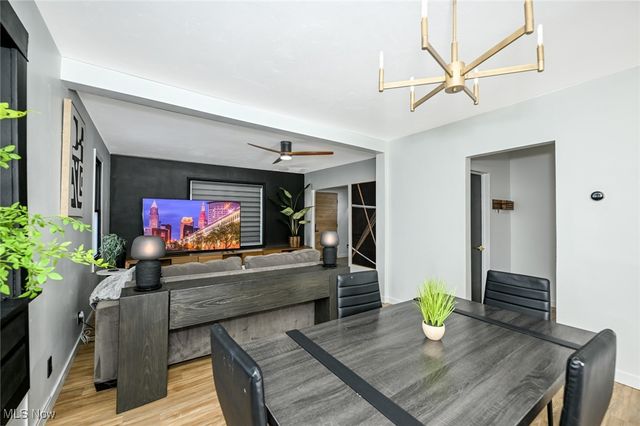 1033 Herberich Avenue, Akron, OH 44301