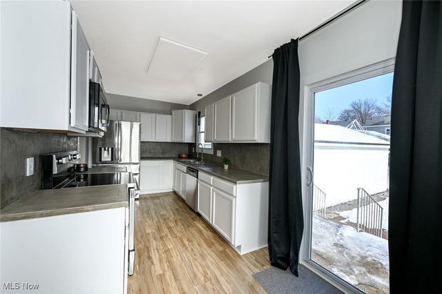 1033 Herberich Avenue, Akron, OH 44301