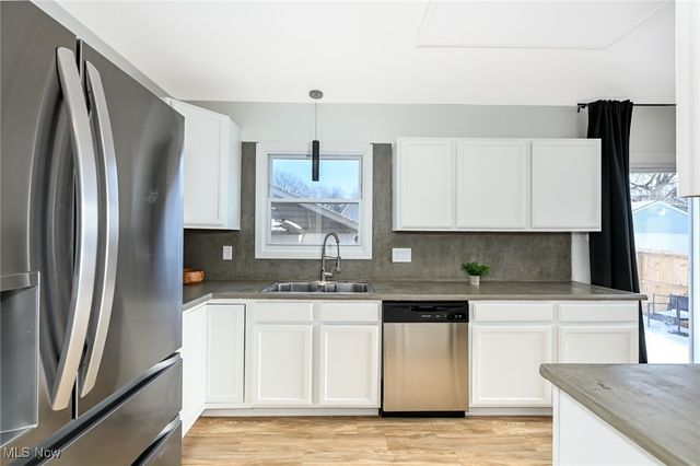 1033 Herberich Avenue, Akron, OH 44301