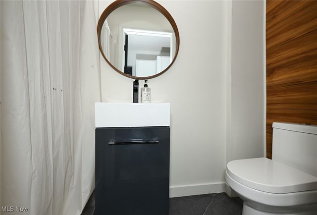 1033 Herberich Avenue, Akron, OH 44301