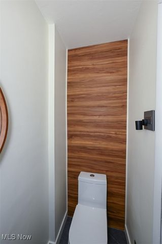 1033 Herberich Avenue, Akron, OH 44301