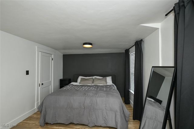 1033 Herberich Avenue, Akron, OH 44301