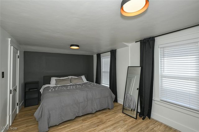 1033 Herberich Avenue, Akron, OH 44301