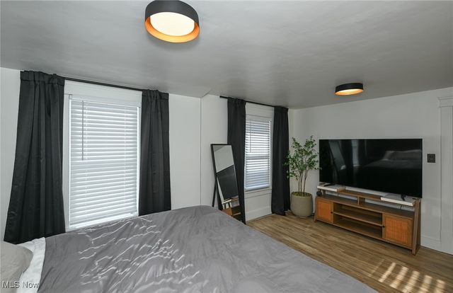 1033 Herberich Avenue, Akron, OH 44301