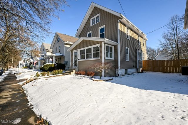 1033 Herberich Avenue, Akron, OH 44301