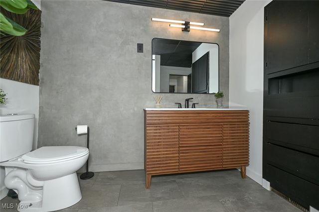 1033 Herberich Avenue, Akron, OH 44301