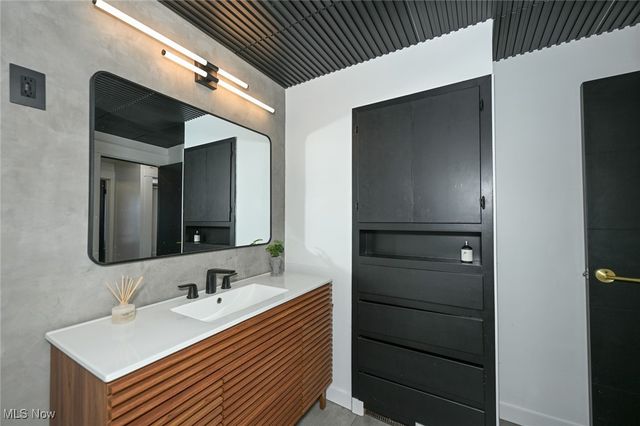 1033 Herberich Avenue, Akron, OH 44301