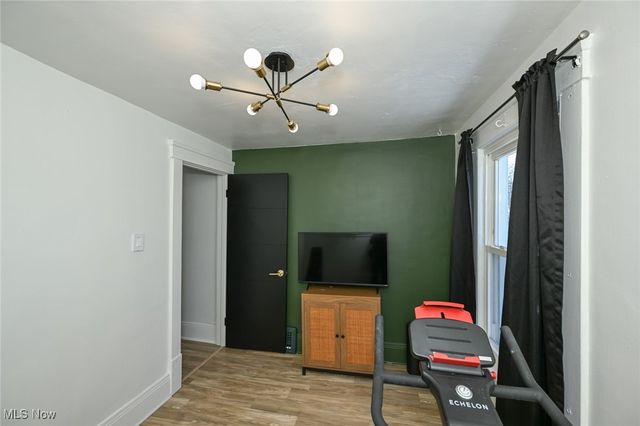 1033 Herberich Avenue, Akron, OH 44301