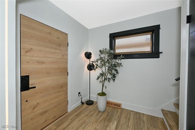 1033 Herberich Avenue, Akron, OH 44301